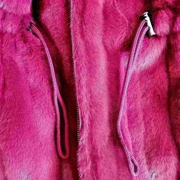 😍 NWT 😍 White House Black Market Luxe Faux Fur Vest, Port, Size S - Picture 8 of 9